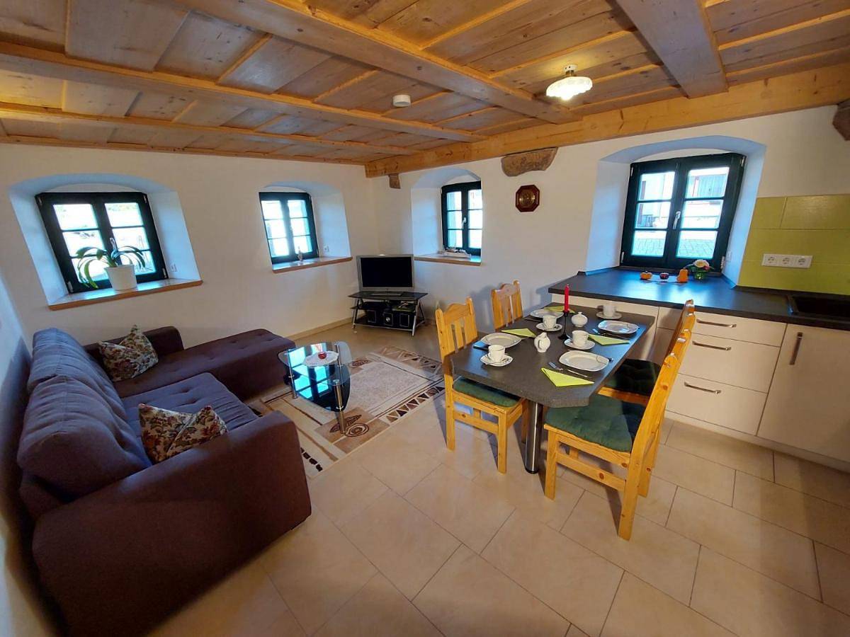 Ganze Wohnung, Apartment - Ground Floor in Glashütte, Osterzgebirge