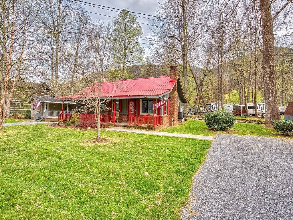 Shady Creek auf Bold Jonathan Creek in Blue Ridge Parkway, Maggie Valley