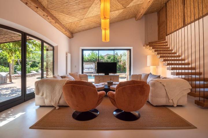 Villa pour 10 personnes, avec Terrasse ainsi que Jardin et Piscine à Grimaud - 2