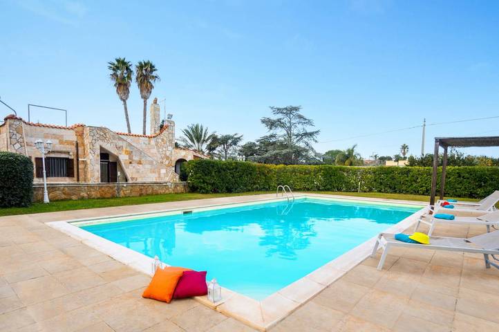 Location de vacances pour 5 personnes, avec jardin à San Vito dei Normanni - 2
