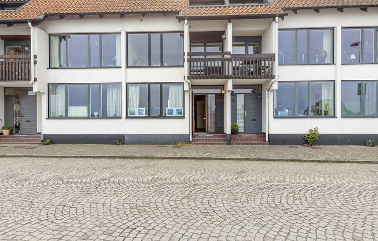 Ferienhaus für 9 Personen, mit Terrasse und Garten in Simrishamn