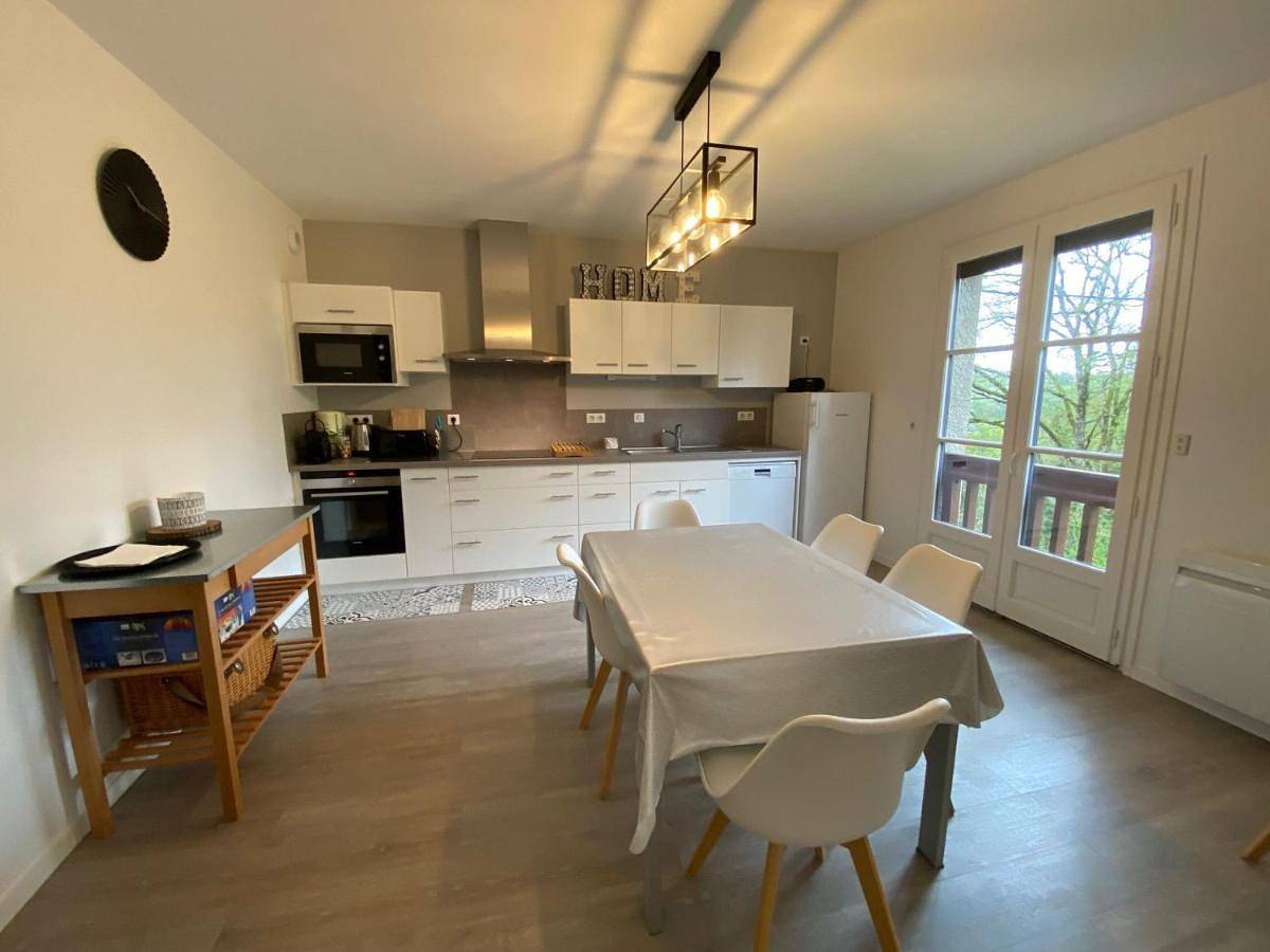 Appartement entier, Apartment in Pont-de-Salars, Aveyron