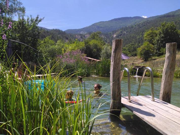 Location de vacances pour 6 personnes, avec jardin ainsi que piscine et vue à Barrême - 4