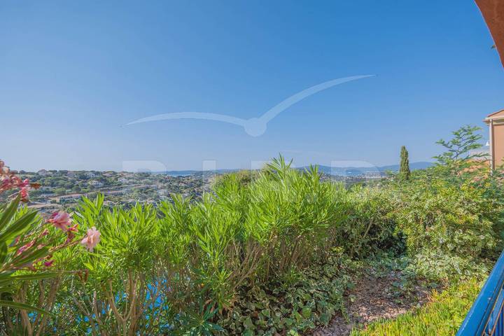 Gîte pour 6 personnes, avec piscine dans Golf Bluegreen Sainte-Maxime - 2