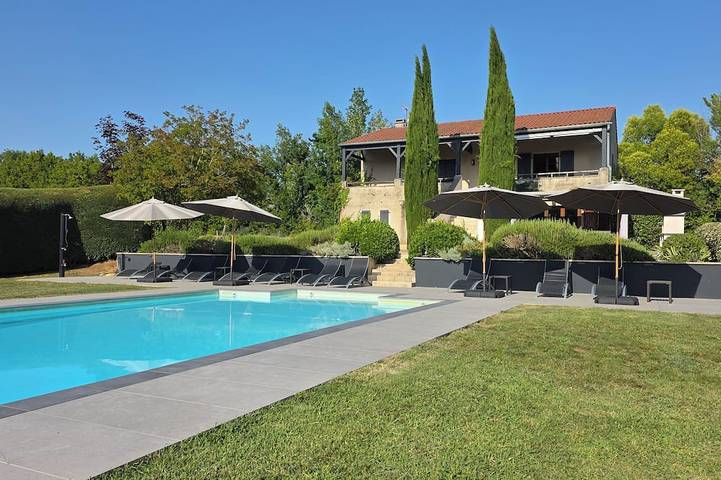 Location de vacances pour 10 personnes, avec Balcon et Jardin à Calvignac