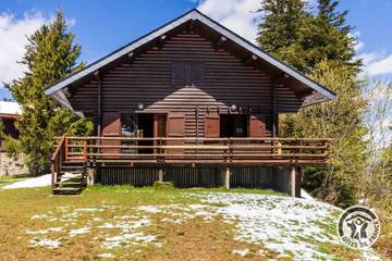 Gîte pour 6 personnes, avec jardin et terrasse, animaux acceptés à Ustou