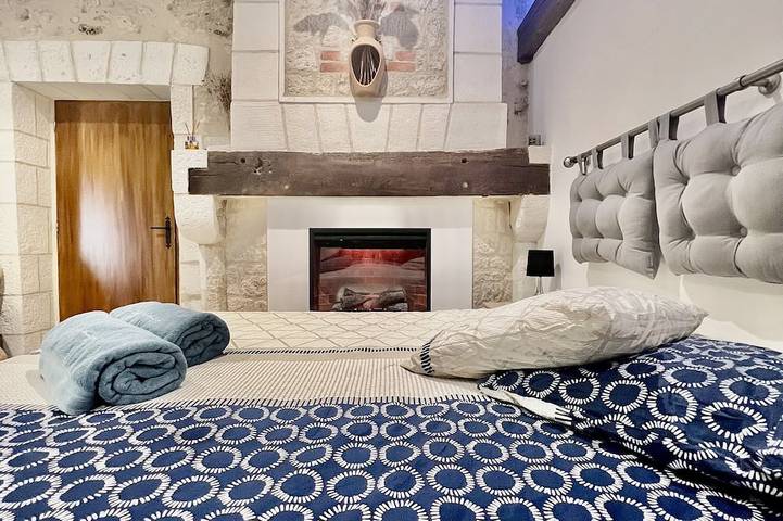 Location de vacances pour 16 personnes, avec sauna ainsi que jardin et jacuzzi à Saint-Nexans - 3