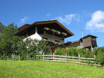 Ferienwohnung für 2 Personen, mit Ausblick und Garten in Prägraten am Großvenediger