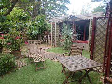 Gîte pour 2 personnes, avec jardin dans Hameau de Kerascoët