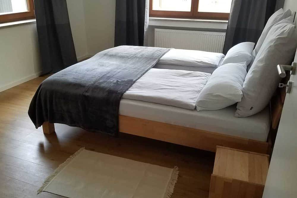 Ganze Wohnung, Moderne Ferienwohnung mit Garten in Graswang, Ettal