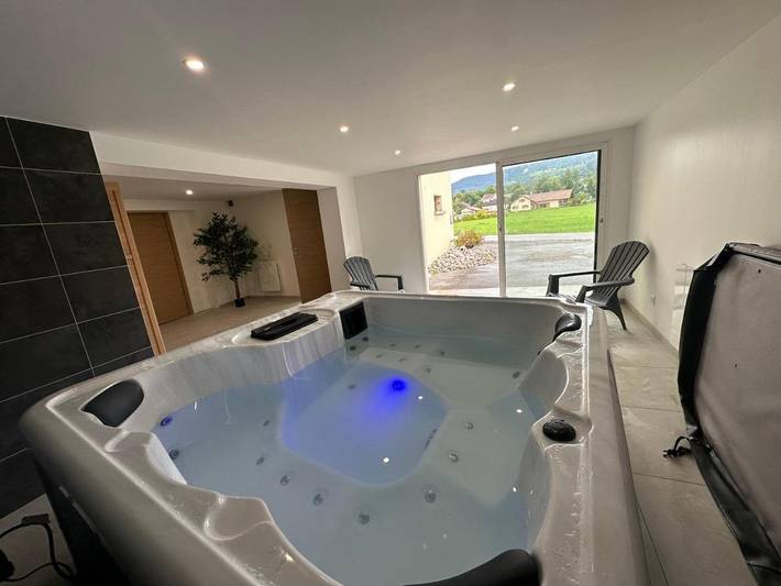 Casa de vacaciones para 12 personas, con jacuzzi además de jardín y sauna, Familias con niños - 1