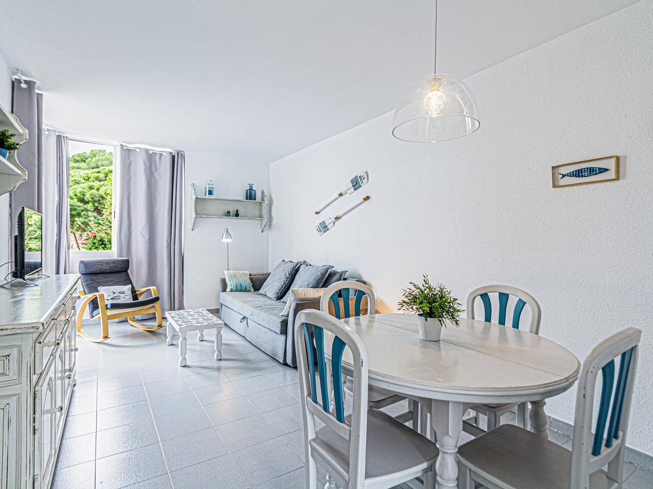 Ganze Ferienwohnung, Ferienwohnung für 4 Personen mit Meerblick in Sant Pol de Mar, Costa del Maresme