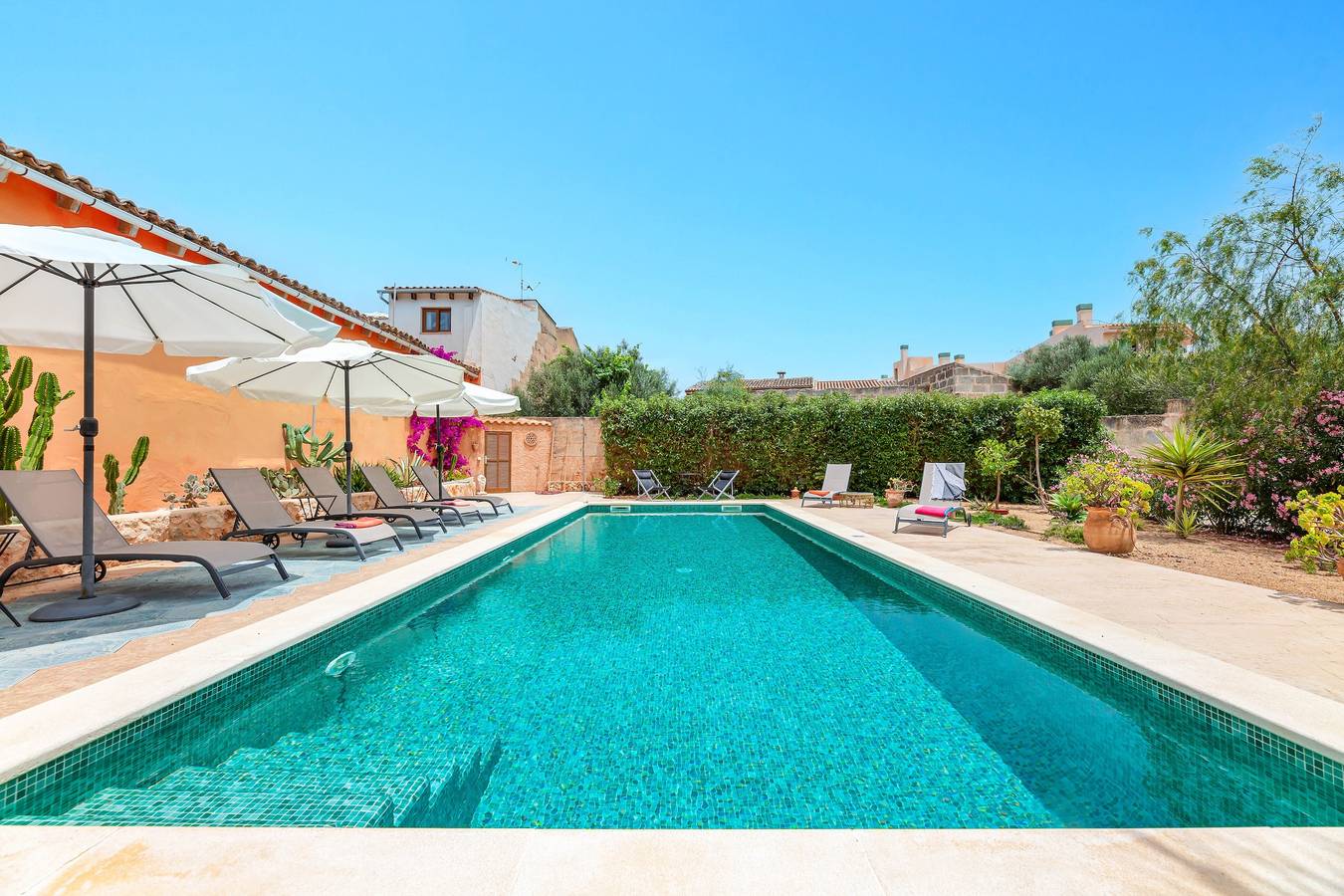Ferienhaus El Palomar mit Garten, Wlan, Pool und Terrasse; Haustierfreundlich in Santanyí, Mallorca Süden
