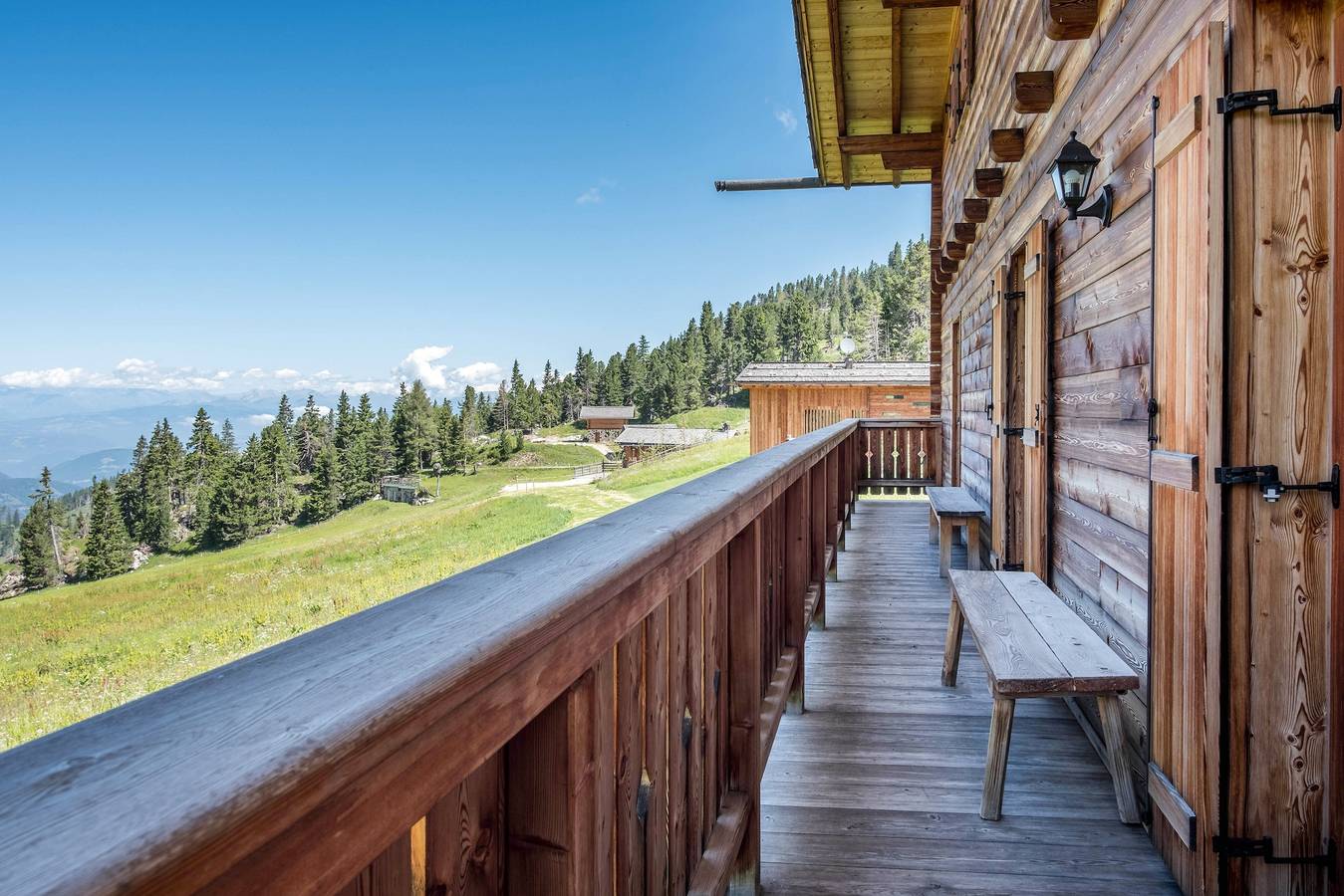 Casa vacanze Ski-In "Thaleralm" sull'Alpe con vista sulle montagne, terrazza e giardino in Pampeago, Nova Ponente