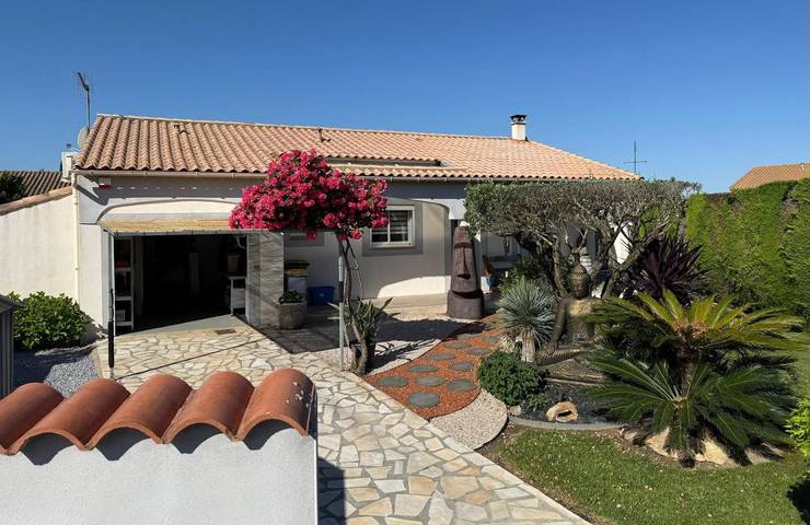 Location de vacances pour 6 personnes, avec piscine ainsi que jardin et vue à Colombiers - 4