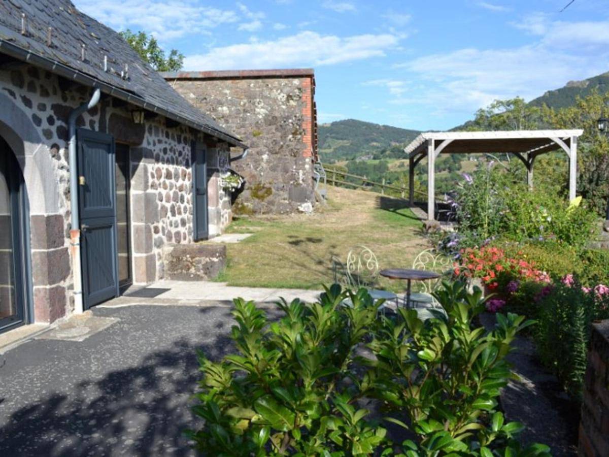 Holiday Home in Mandailles-Saint-Julien, Région d'Aurillac