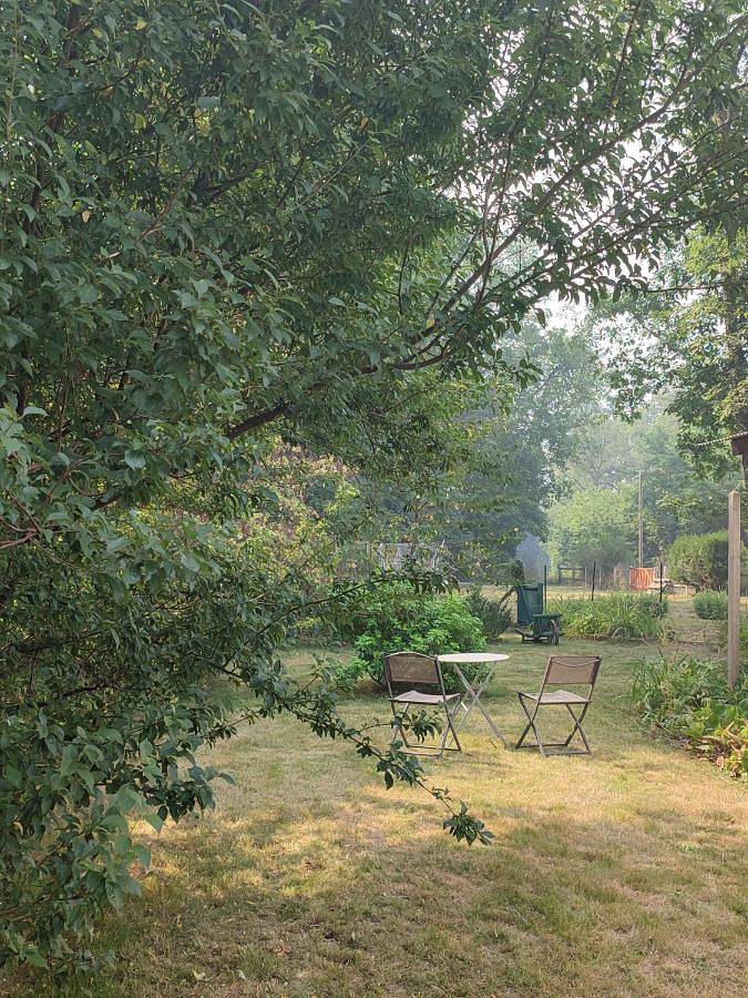 Location de vacances pour 2 personnes, avec Terrasse ainsi que Jardin et Vue dans Lac de Lavaud