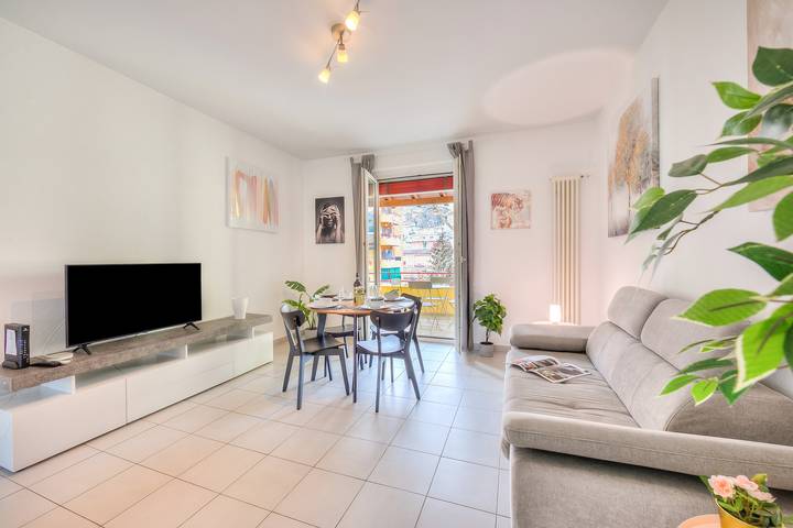 Ganze Wohnung, Casa Rosa with Balcony in Lugano in Lugano, Luganersee