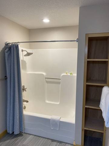 Vacation Home for 18 Guests in Sunriver, Oregon, Picture 4