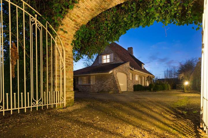 Villa pour 8 personnes, avec Jacuzzi ainsi que Terrasse et Jardin à Wingene