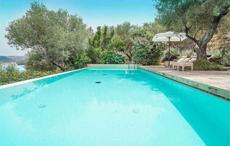 Accogliente appartamento con piscina, parcheggio e spiaggia vicina in San Marco (Cilento), Castellabate