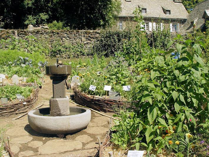 Chambre d’hôte pour 3 personnes, avec jardin dans le Cantal - 4