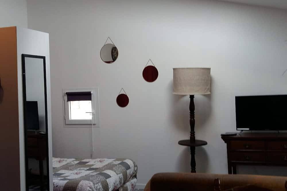 Apartamento entero, The Host next door in Saujon, Côte de Beauté