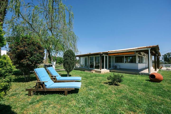 Ferienwohnung für 6 Personen, mit Terrasse und Garten sowie Ausblick
