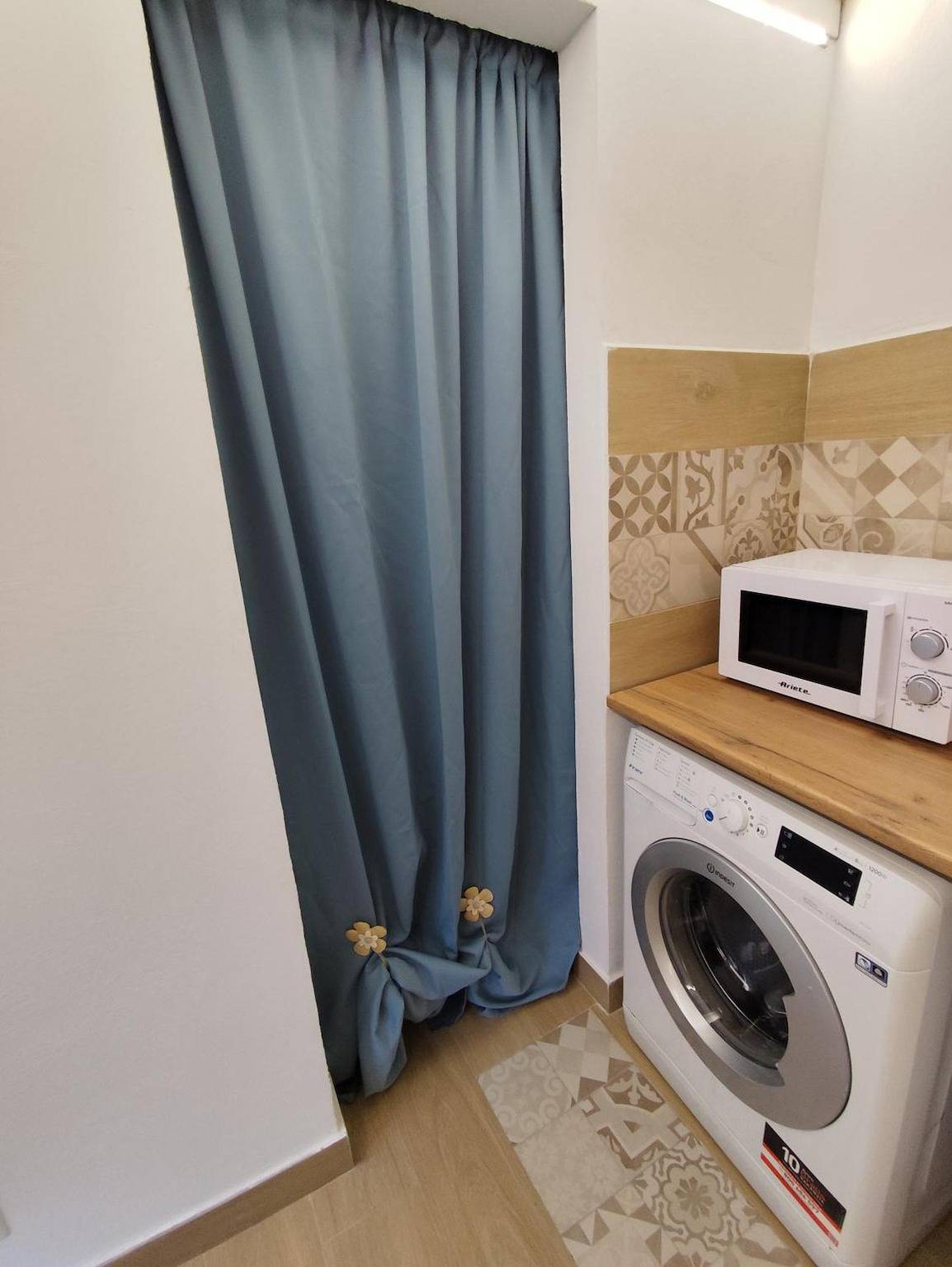 Appartement entier, Appartement 'Causunara's Grazia' avec balcon, Wi-Fi et climatisation in Catane, Province de Catania