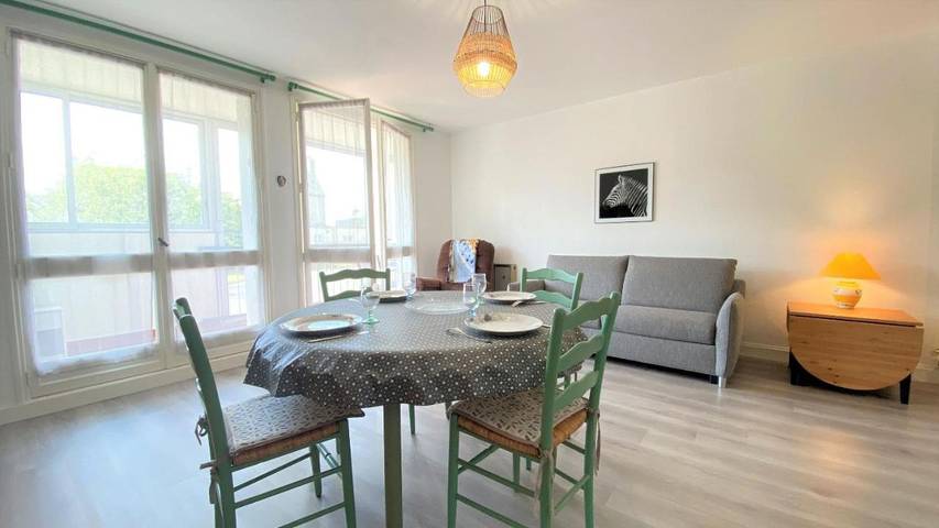 Gîte pour 4 personnes, avec vue et terrasse, animaux acceptés dans Institut Marin Rockroum - 4