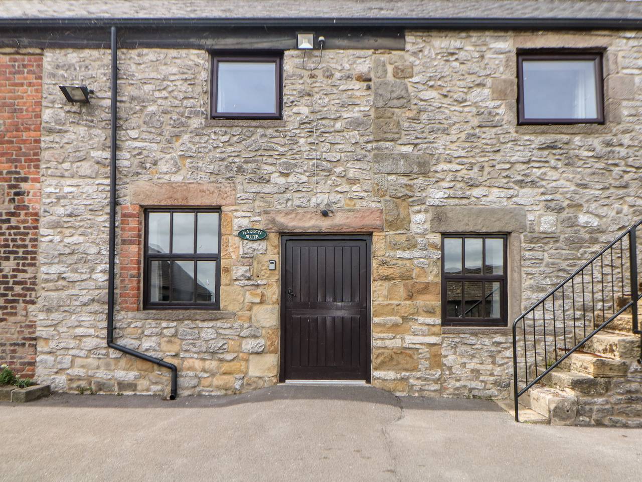 Log Cabin for 4 People in Bakewell, Peak District