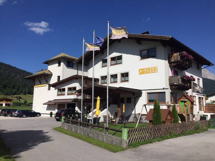 Ferienwohnung für 3 Personen, mit Garten und Ausblick in Lermoos