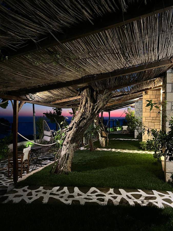 Palermiti Luxury Rooms in Himarë, Vlorë