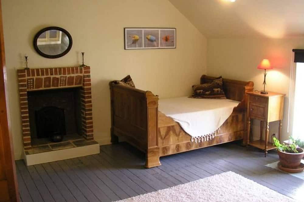 Charming Renovated Cottage in Brière Park with Garden, Near Guérande in La Chapelle-des-Marais, Saint-Nazaire region