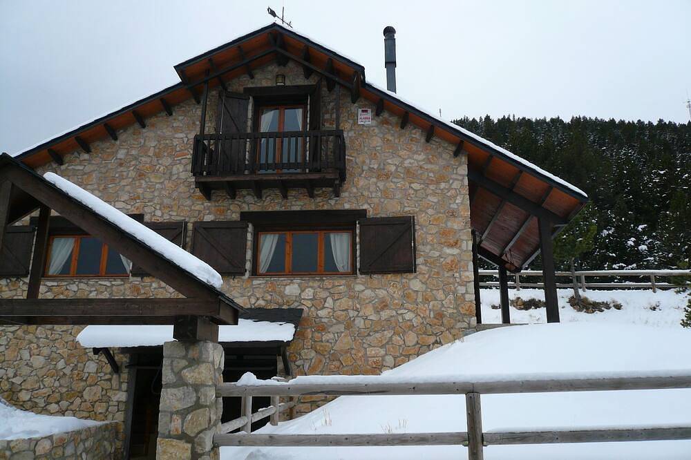 Casa de gran capacidad a pie de pistas en Port del Comte in Estació d'esquí Port del Comte, Pedra y Coma