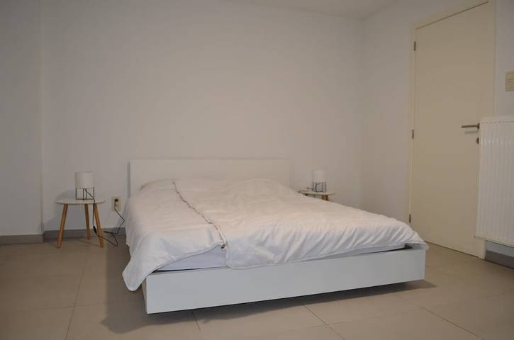 Ganze Wohnung, Ferienwohnung für 4 Personen mit Garten in Oostende stadt, Oostende