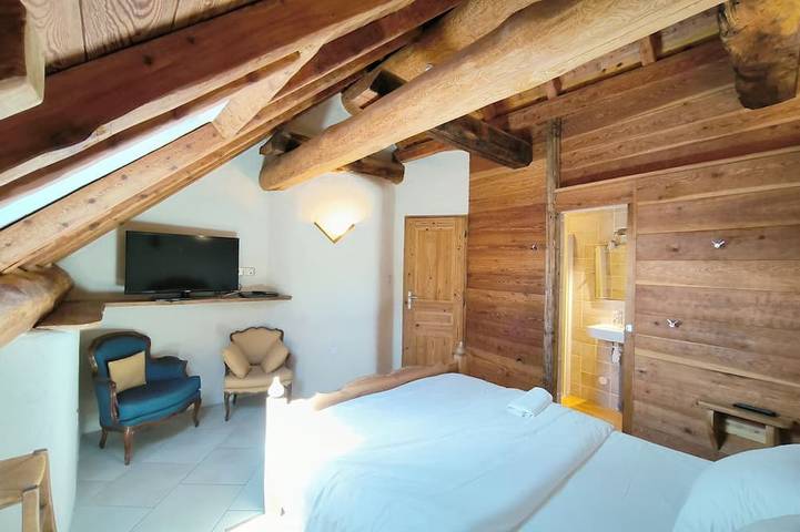 Gîte pour 19 personnes, avec jacuzzi ainsi que jardin et sauna, animaux acceptés à Villar-Saint-Pancrace - 4