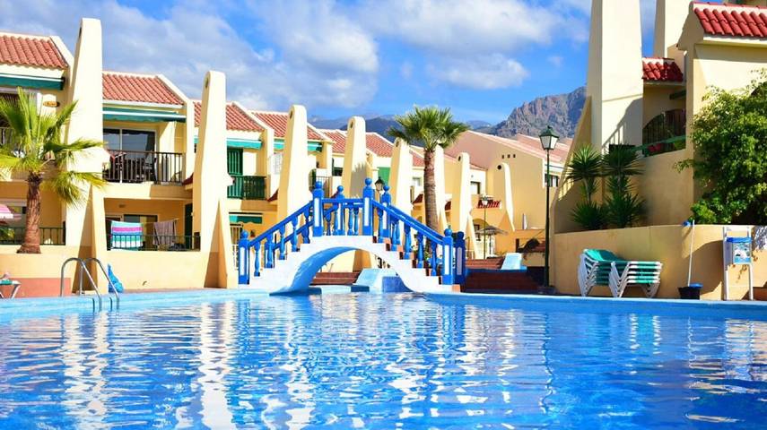 Entire studio, M-Amazing Complex For Your Relaxing Holidays in Playa de Fañabé, Adeje
