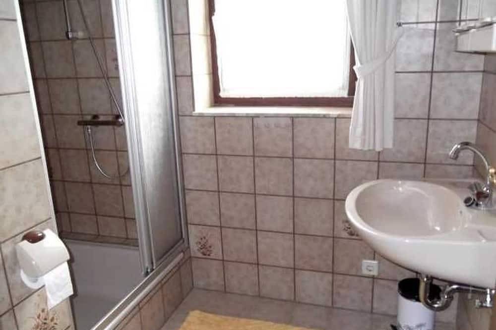 Ganze Wohnung, Ferienwohnung Marie - Ferienwohnung Haus Weitblick in Düdinghausen, Medebach
