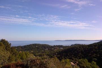 Gîte pour 4 personnes, avec terrasse dans Office De Tourisme De Bormes Les Mimosas - Le Port