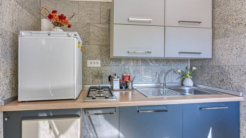 Hütte für 4 Personen, mit Garten, mit Haustier in Kroatien - 3