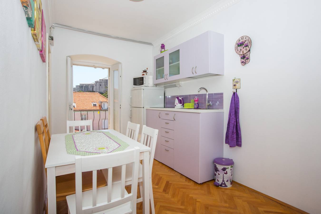 Guest House Gugily- Single Room with Shared Bathroom in Dubrovnik, Grad Dubrovnik