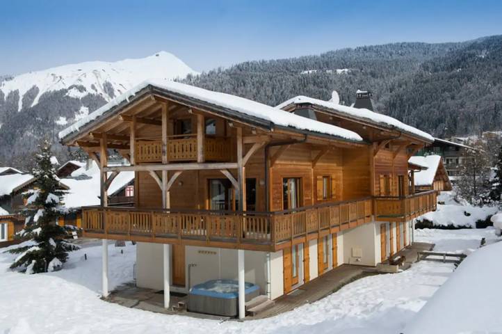 Chalet pour 10 personnes, avec jardin ainsi que jacuzzi et sauna à Morzine - 2