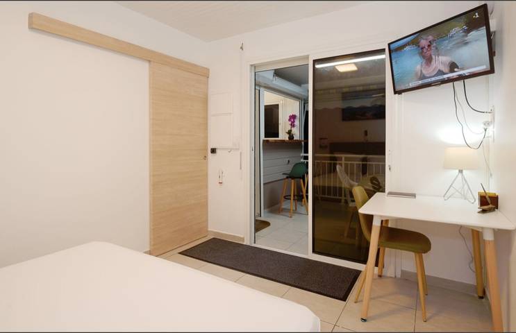 Appartement entier, Appartement avec vue sur la mer à Fort-de-France - 27 m² - Piscine in Martinique