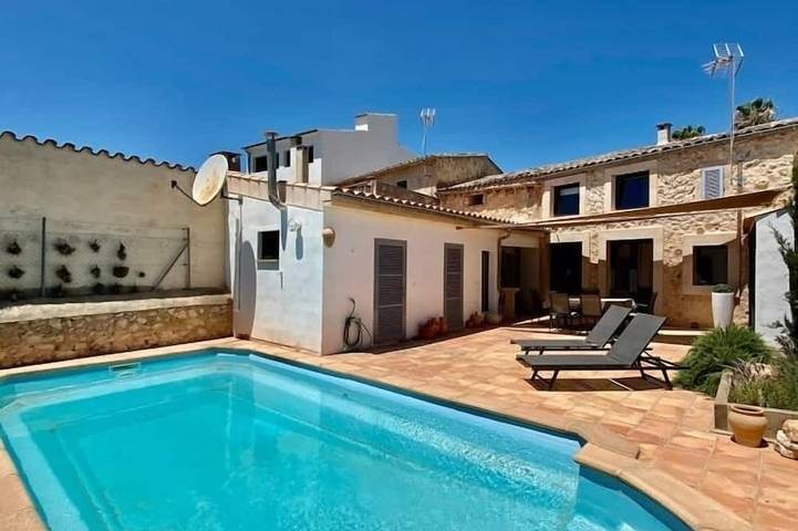 Location de vacances pour 8 personnes, avec Balcon ainsi que Jardin et Piscine dans Lloret De Vista Alegre