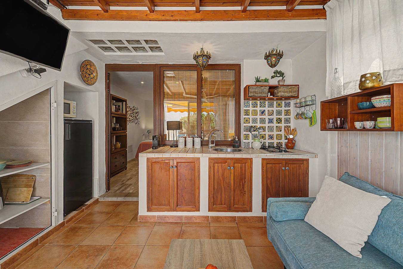 Appartement entier, Studio de vacances 'Estudio Sherazad' avec jardin privé et Wi-Fi in Puerto del Carmen, Tías