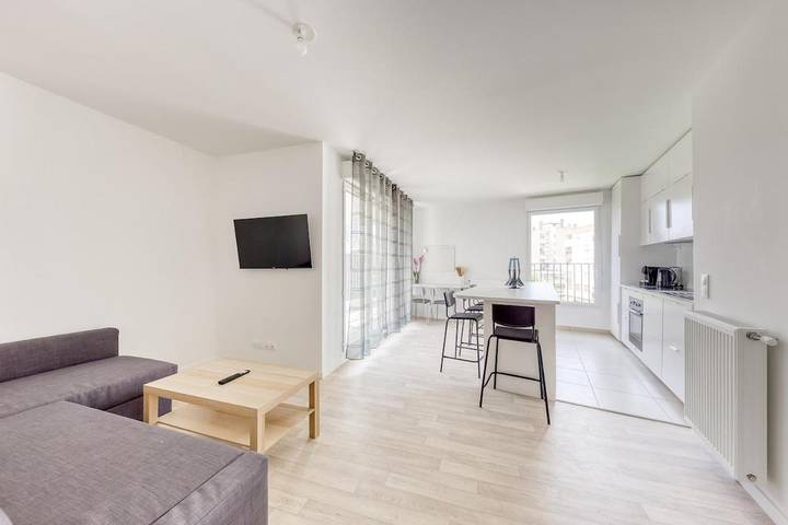 Appartement de vacances pour 8 personnes, avec vue et balcon à Vitry-sur-Seine