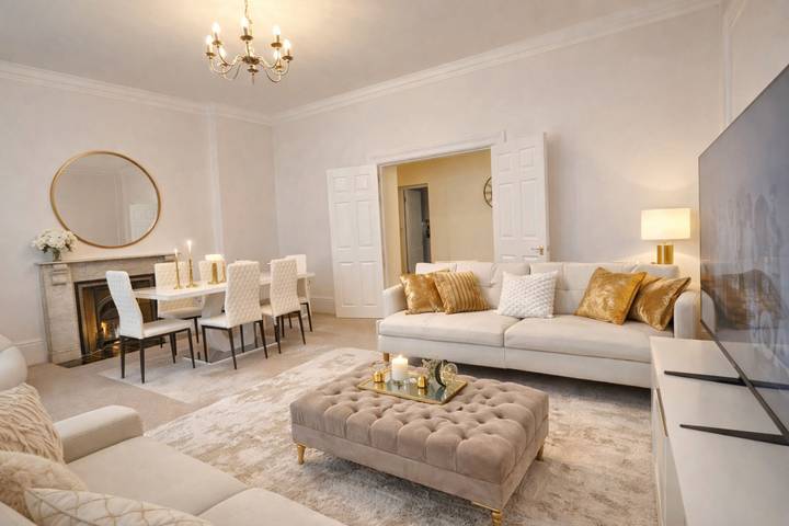 Gîte pour 14 personnes, avec balcon, adapté aux familles dans Gare Victoria