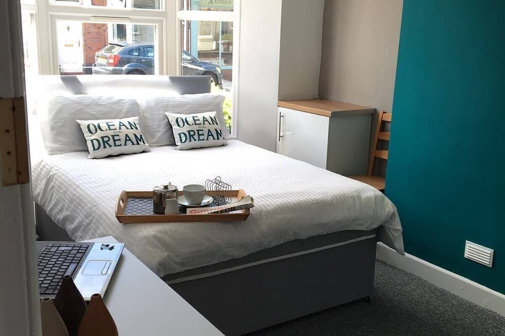 Whole-Ferienhaus-Eigenes Badezimmer in Crewe, Cheshire East