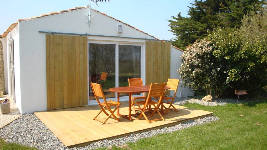 Gîte pour 3 personnes, avec jardin et terrasse, animaux acceptés